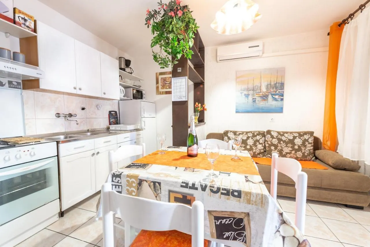 Apartments Jadran Pag Town Croacia