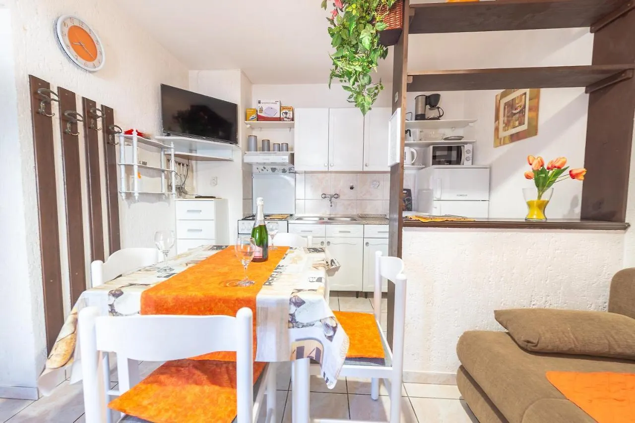 Apartments Jadran Pag Town