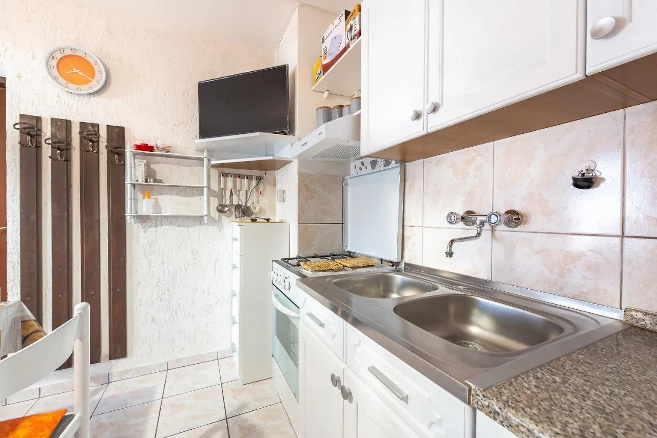 Apartments Jadran Pag Town