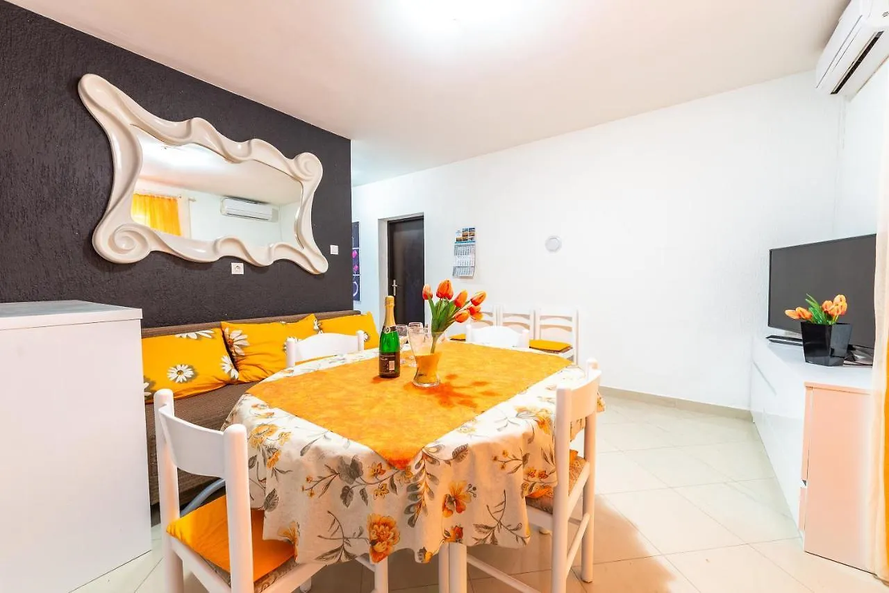 Apartments Jadran Pag Town