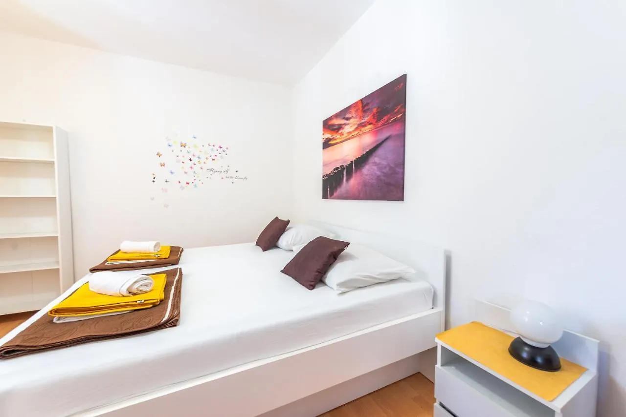 Apartments Jadran Pag Town